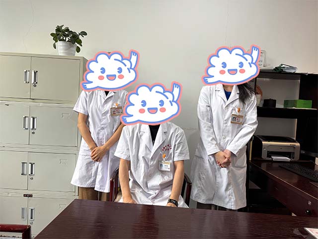 四川成都向同學(xué)24年4月完成中醫(yī)師承拜師公證