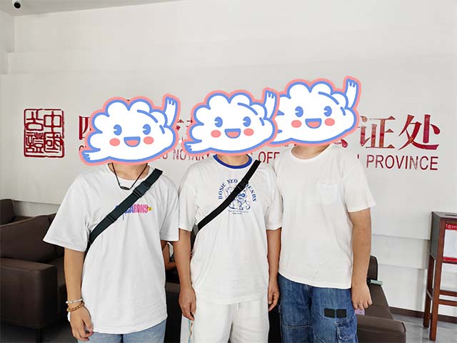 四川成都王同學24年8月完成中醫(yī)師承拜師公證