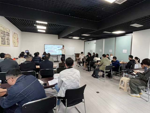 嶸領(lǐng)教育點(diǎn)石成金突破課之氣血津液，經(jīng)絡(luò)，病因重難點(diǎn)講解來(lái)啦！